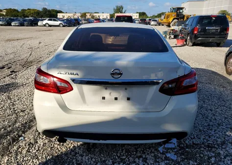 2016 Nissan Altima 2.5 z USA, uszkodzony, nr VIN 1N4AL3AP4GC248078